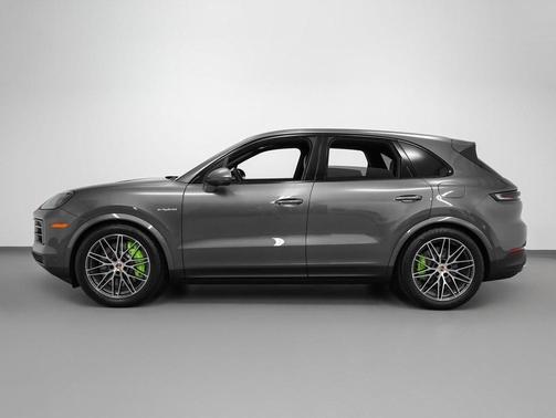 2025 Porsche Cayenne S