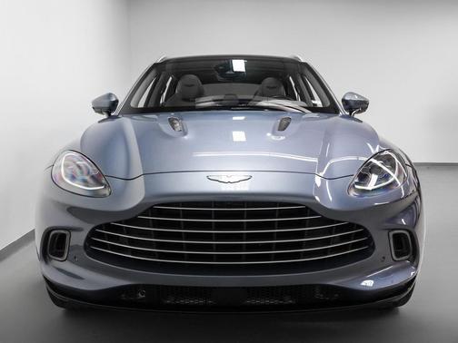 2021 Aston Martin DBX Base