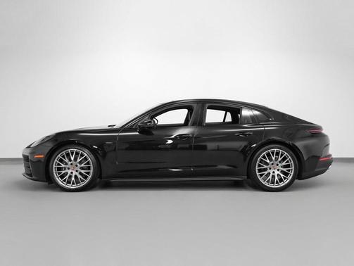 Jet Black Metallic 2025 Porsche Panamera 4