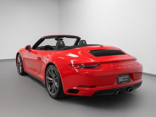 2017 Porsche 911 Carrera 4S Cabriolet