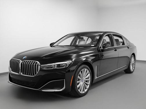 2022 BMW 740 i xDrive