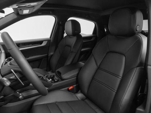 2024 Porsche Cayenne Base (Tiptronic)