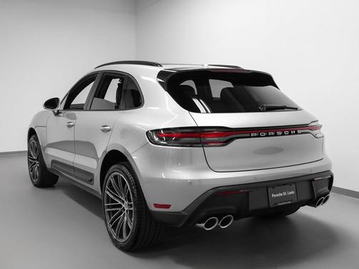 2026 Porsche Macan 