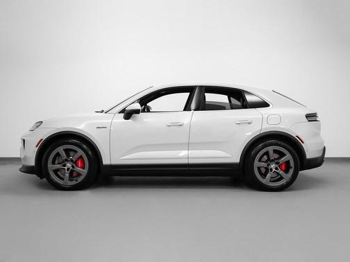 2025 Porsche Macan 4S