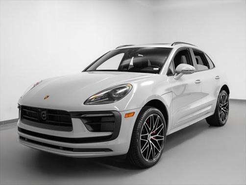 2025 Porsche Macan Base