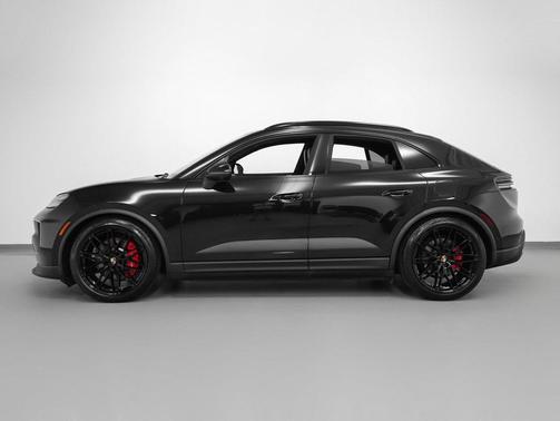 2025 Porsche Macan 4S