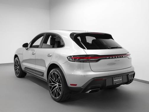 2026 Porsche Macan 