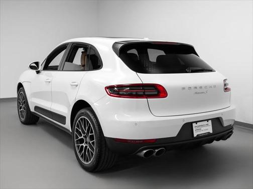 2017 Porsche Macan Base