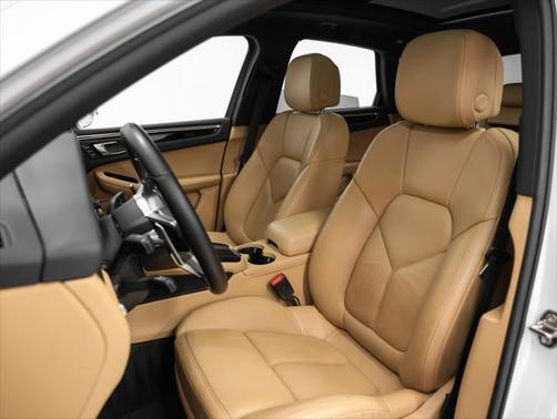 2017 Porsche Macan Base