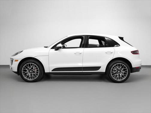 2017 Porsche Macan Base