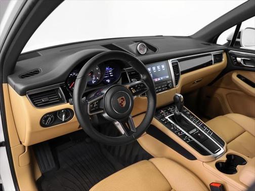 2017 Porsche Macan Base