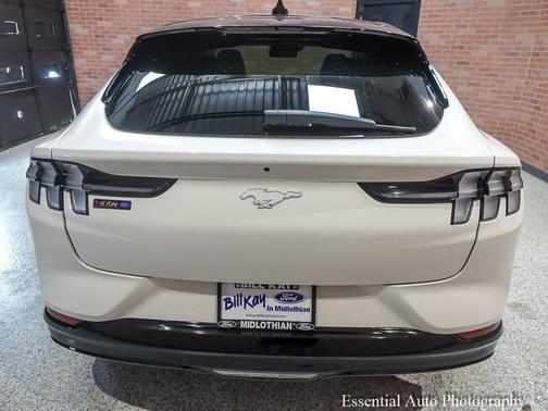 Photo 5 of 26 of 2022 Ford Mustang Mach-E Premium