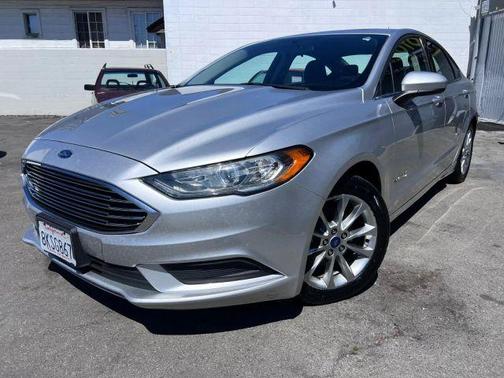 2017 Ford Fusion Hybrid SE
