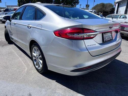 2017 Ford Fusion Hybrid SE