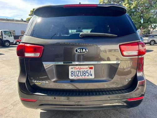 2016 Kia Sedona LX