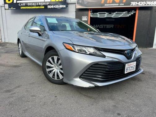 Silver 2019 Toyota Camry Hybrid LE