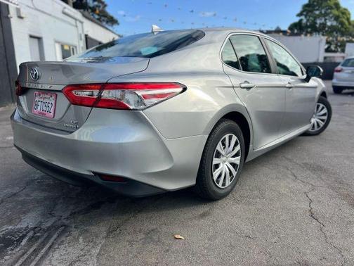Silver 2019 Toyota Camry Hybrid LE