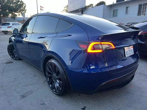 Blue 2020 Tesla Model Y Performance