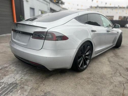Silver 2018 Tesla Model S 75D