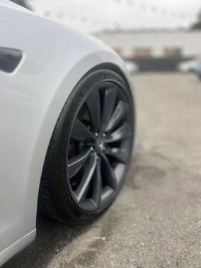 Silver 2018 Tesla Model S 75D