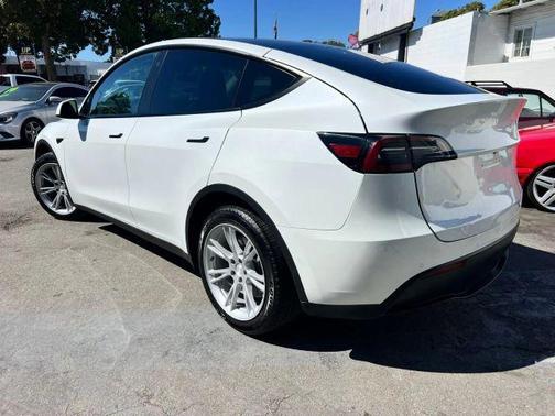 White 2022 Tesla Model Y Long Range