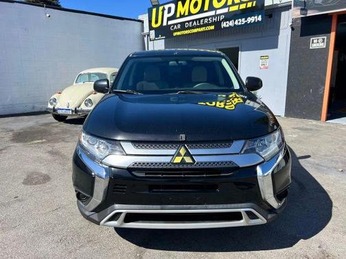 Black 2020 Mitsubishi Outlander ES
