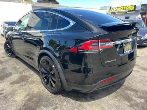 Black 2017 Tesla Model X 75D