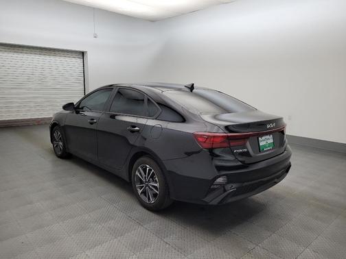 Aurora Black 2024 Kia Forte LXS