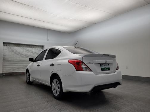 2019 Nissan Versa 1.6 S+