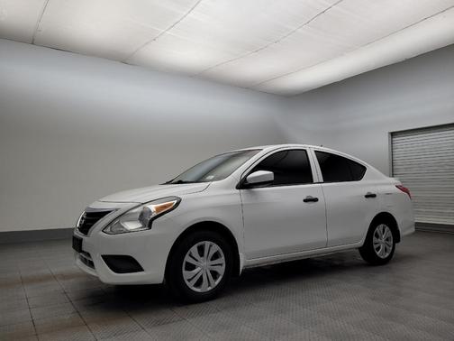 2019 Nissan Versa 1.6 S+