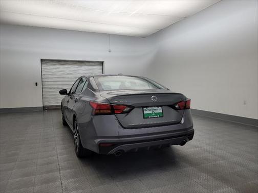 2022 Nissan Altima SR FWD