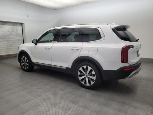 Glacial White Pearl 2021 Kia Telluride S