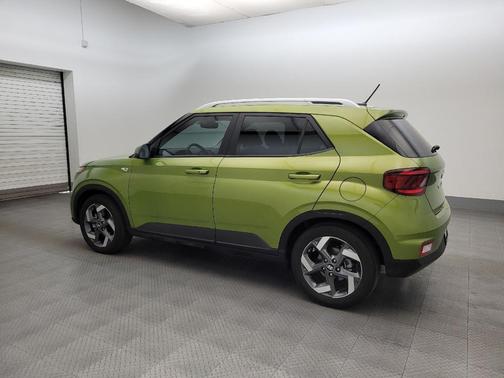 Green Apple 2024 Hyundai VENUE SEL