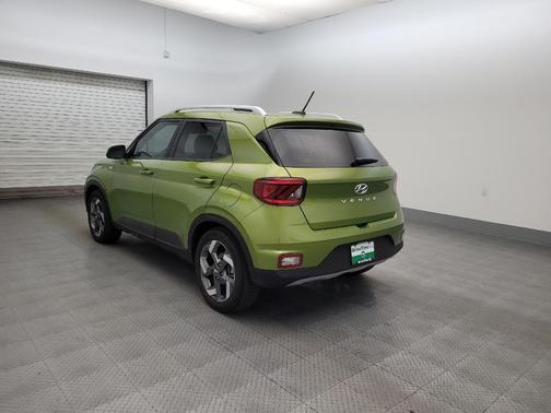 Green Apple 2024 Hyundai VENUE SEL