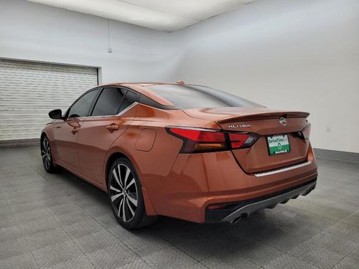 2022 Nissan Altima SR FWD