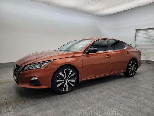2022 Nissan Altima SR FWD