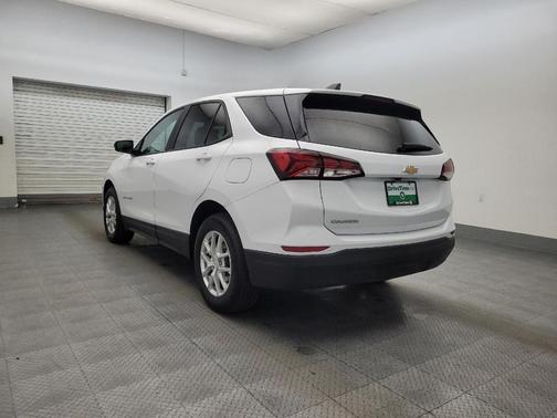 Summit White 2022 Chevrolet Equinox LS
