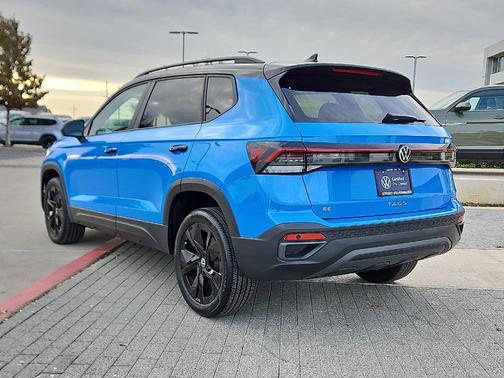 2025 Volkswagen Taos 1.5T SE Black