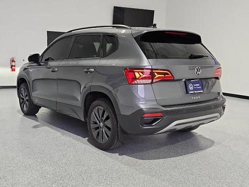 Platinum Gray Metallic 2024 Volkswagen Taos 1.5T S