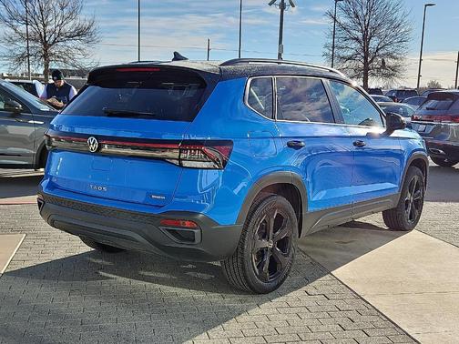 2025 Volkswagen Taos 1.5T SE Black