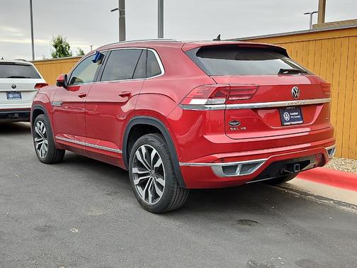 Aurora Red Metallic 2023 Volkswagen Atlas Cross Sport 3.6 V6 SEL Premium R-Line