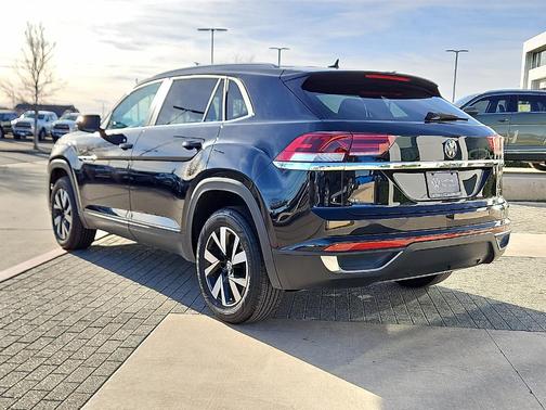 2022 Volkswagen Atlas Cross Sport 2.0T SE