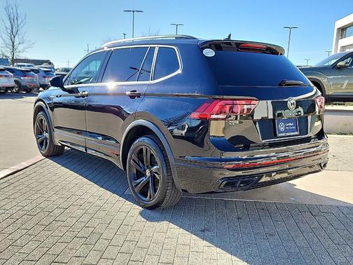 2023 Volkswagen Tiguan 2.0T SE R-Line Black