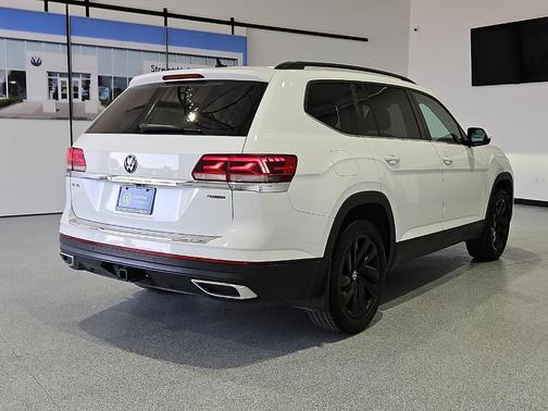 Pure White 2023 Volkswagen Atlas 3.6 SE w/ Technology