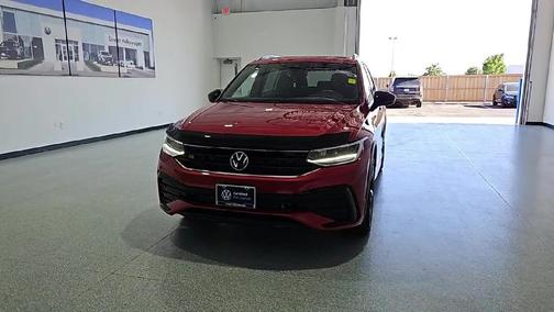 Kings Red 2024 Volkswagen Tiguan 2.0T SE R-Line Black