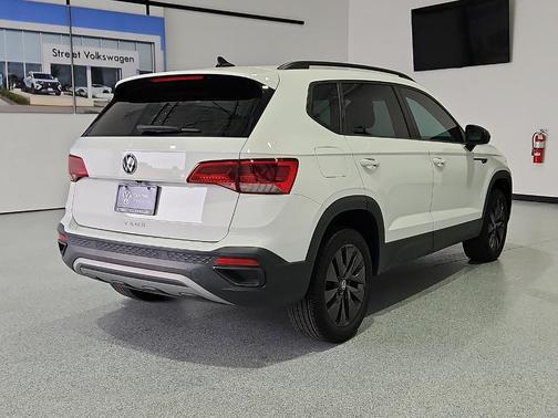 Pure White 2023 Volkswagen Taos 1.5T S