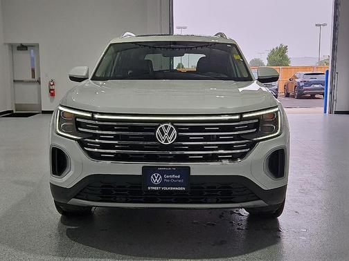 Opal White Pearl Effect 2024 Volkswagen Atlas 2.0T SEL