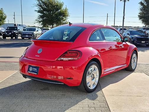 2019 Volkswagen Beetle 2.0T SE