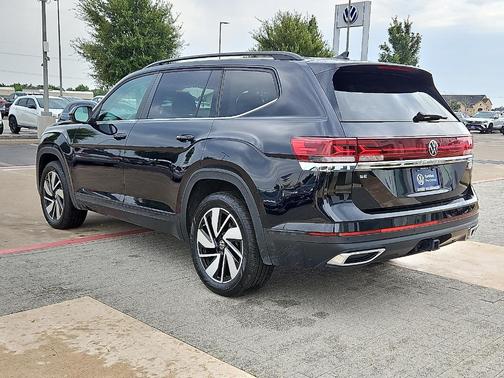 2024 Volkswagen Atlas 2.0T SE w/ Technology