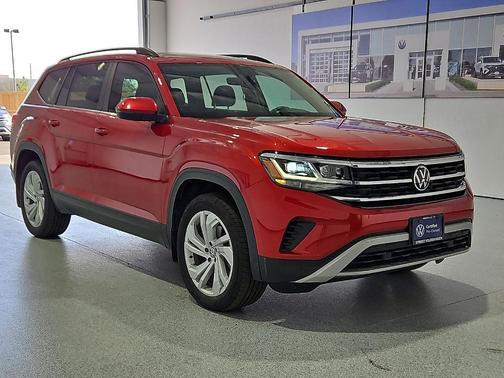 Aurora Red Metallic 2023 Volkswagen Atlas 3.6 SE w/ Technology